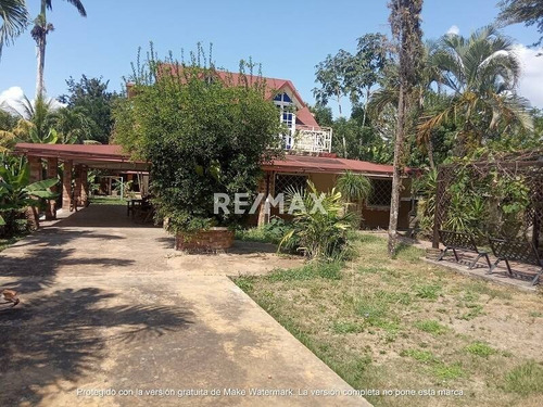 Imagen 2 de 21 de Liliana Martinez Remax Vende Casa En Las Morochas Con Piscina. Excelente Potencial Cd 135669