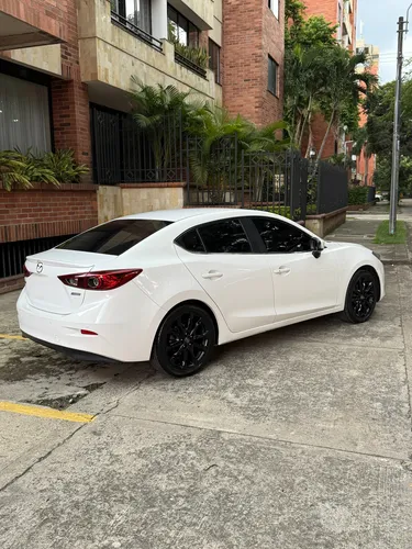 Mazda 3 2.0 Touring At