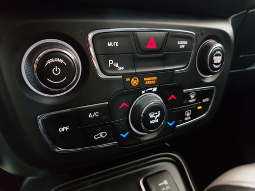 Jeep Compass 2.0 16V FLEX LONGITUDE AUTOMÁTICO
