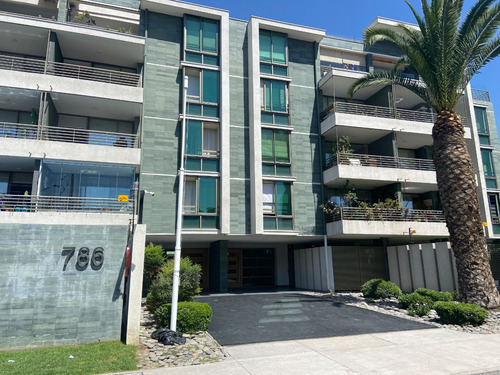 Amplio Depto En Primer Piso, 2d+2b+1est+bod, Cerca Campus Uc