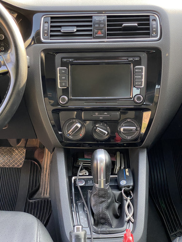 Volkswagen Jetta 2.0 Tdi L4 T Diesel Nave B A C At