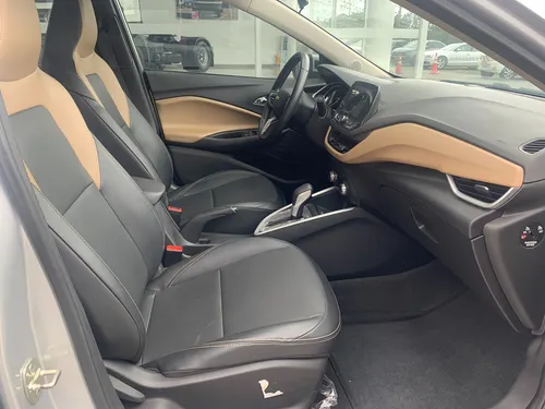 Chevrolet Onix 1.0T Premier Hatch At