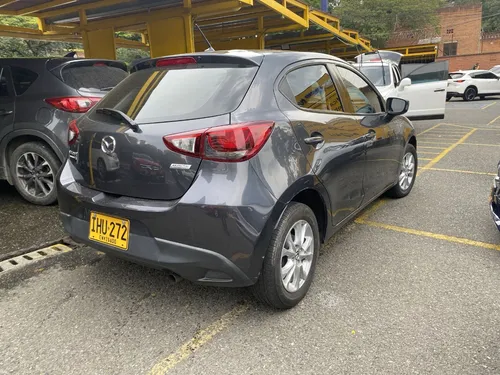 Mazda 2 1.5 Touring At 2016