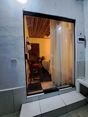 Sitio Rico Em Agua, Com Nascente, Rio Dentro E Lago De Peixes