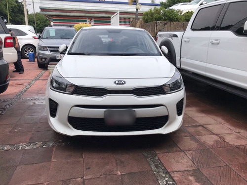 Imagen 2 de 13 de Kia Rio Hb Lx 2018