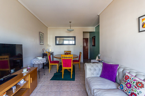 Venta. Tres Ambientes Con Dependencia. Barracas.