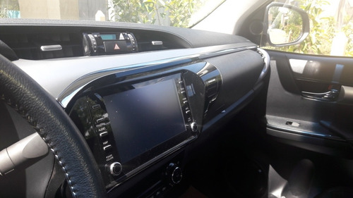 Toyota Hilux 2.8 Cd Srv 177cv 4x2 2020