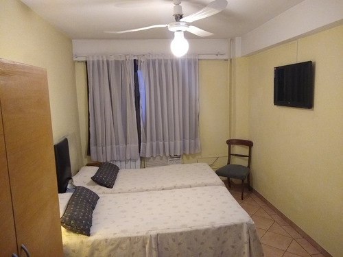 25 Departamentos En El Mismo Edificio. Para Que Fecha Lo Necesitas? Por Cuanto Tiempo?cuantas Personas Son? Excelente - Monoambiente - Está Disponible Ya !!! - Zona Hospital De Clínicas Y Facultades.