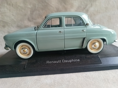 1958 Renault Dauphine 1:18 Raro De Conseguir