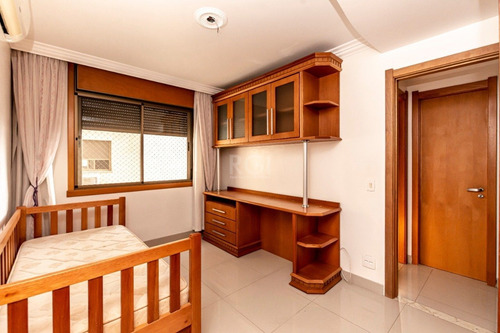 Apartamento Em Floresta Com 3 Dormitórios - Bl4147