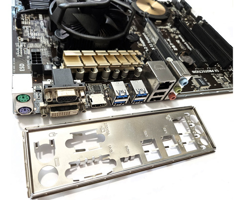 Kit Asus Z97 + Xeon E3-1226 V3 + Cooler Intel + 16gb Hyper X Marrom-escuro