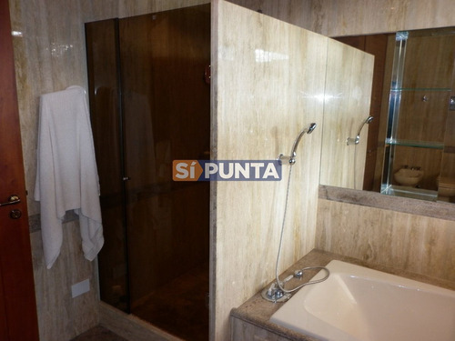 Imagen 27 de 30 de Espectacular Residencia En Zona Residencial, Ideal Para Vivir Todo El Año