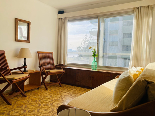Imagen 7 de 8 de Apartamento En Alquiler Temporario De 1 Dormitorio C/ Cochera En Península