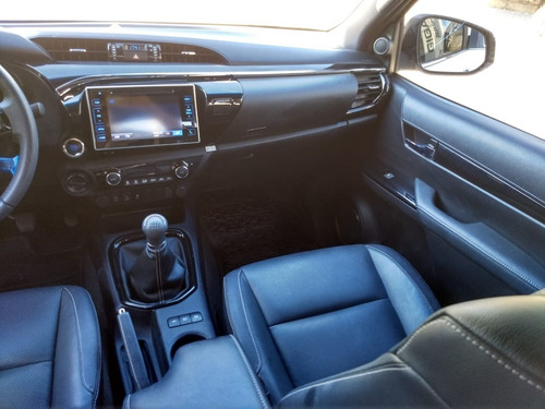 Toyota Hilux 2.8 Cd Srx 177cv 4x4