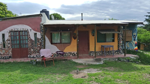 Se Vende Casa Huerta Grande, Amplio Terreno.