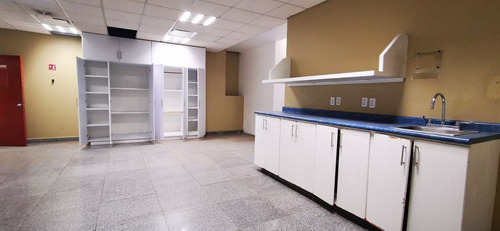 Imagen 4 de 14 de Renta - Local - Revolución - 711 M2 - Planta Baja