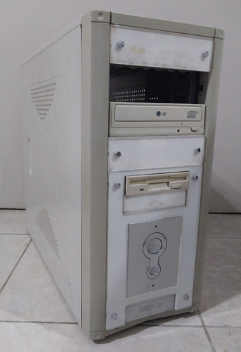 Gabinete Atx Pc Blanco Sin Fuente Genérico