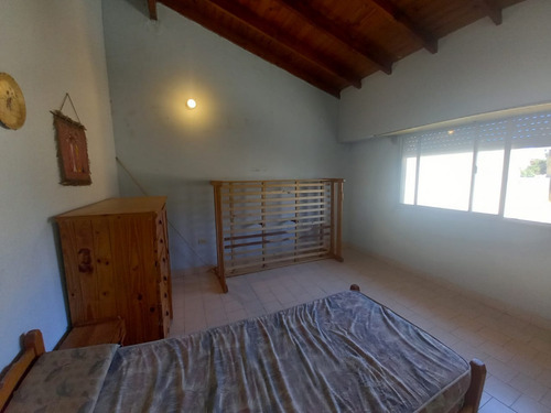 Duplex De 3 Amb En Excelente Zona De Santa Teresita, Amoblado. Calle 34 E/ 4 Y 5