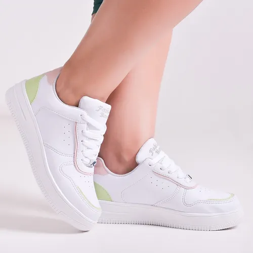 Tenis branco hotsell na promoção