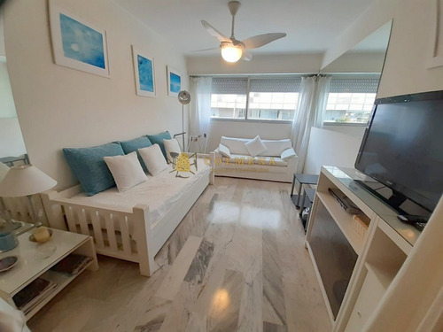Apto En Peninsula - Muy Bien Ubicado - Consulte !!!!!- Ref: 2885