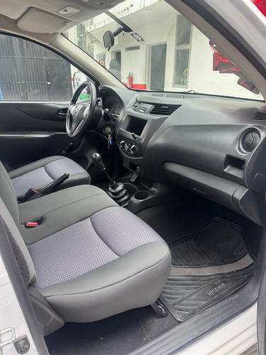 Nissan NP300 2.5 Pick-up Dh Aa Pack Seg Mt