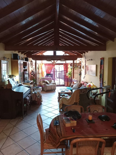 Chalet De 5 Ambientes Adrogue