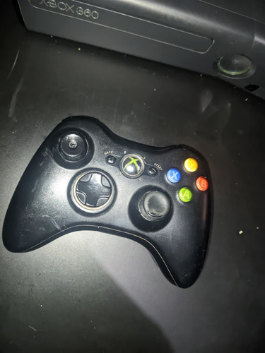 Consola Xbox 360 Con Todas Sus Cosas .anda Muy Bien (Usado)