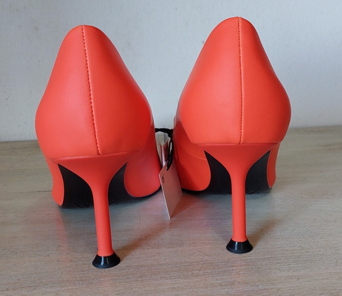 Imagen 8 de 9 de Zapatos Clasicos Tipo Stiletto Escote Zara Nuevos Sin Uso
