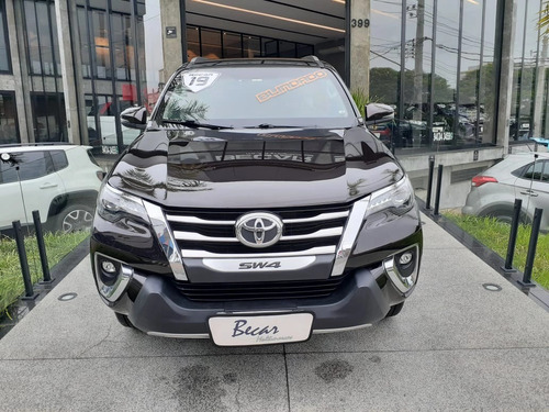 Toyota Hilux SW4 2.8 SRX DIAMOND 4X4 7 LUGARES 16V TURBO INTERCOOLER DIESEL 4P AUTOMÁTICO