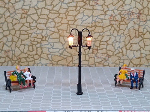 Imagen 5 de 7 de Nico 2 Farolas De Plaza De 2 Luces 4,5 Cms Metal H0 (eih 30)