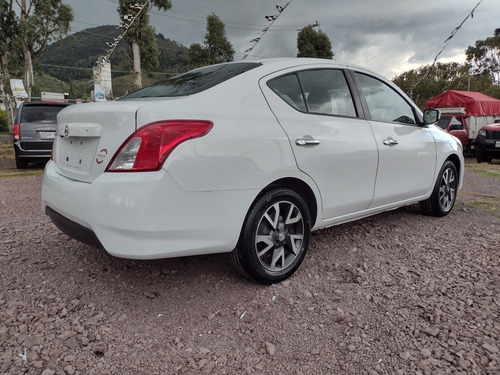 Imagen 4 de 14 de Nissan Versa 2018 1.6 Exclusive Navi At