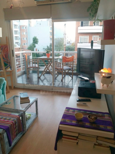 Imagen 1 de 9 de Departamento De 2 Amb Al Fte A Mts. De Av. Rivadavia En Ramos Mejía.