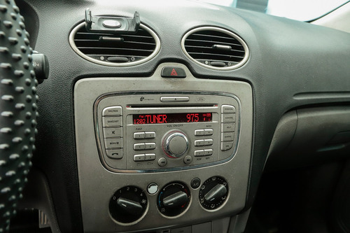 Ford Focus Sedan Glx 2.0 16v (flex)