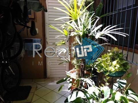 Imagem 19 de 29 de Ótima Casa Em Botafogo Triplex! - 18479