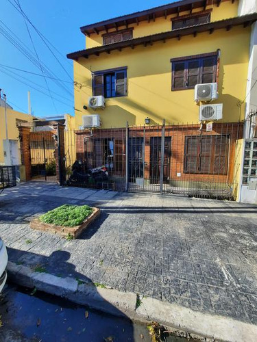 Triplex  Venta Ramos Mejia Sur 4 Ambientes