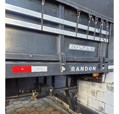 Graneleira 4 Eixos Randon 2023