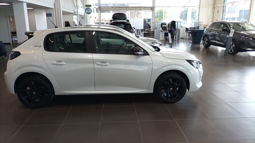 Imagen 10 de 21 de Peugeot 208 Style 1.6 Tiptronic - Avec Peugeot