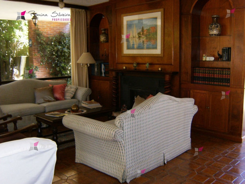 Casa En Mansa, 5 Dormitorios *- Ref: 7424