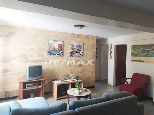 Imagen 2 de 12 de Lindo Apartamento En El Valle, Sector Longaray