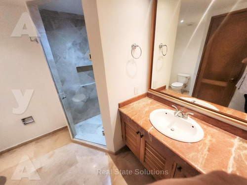 Departamento En Venta/renta, 3 Recámaras, Vista A Laguna, Isla Dorada, Cancún
