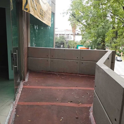 ¡oportunidad Única En Las Arboledas! Edificio De Uso Mixto En Renta,.