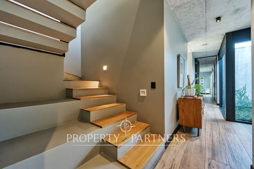 Moderna Casa En Condominio No Perimetral Con Excel...
