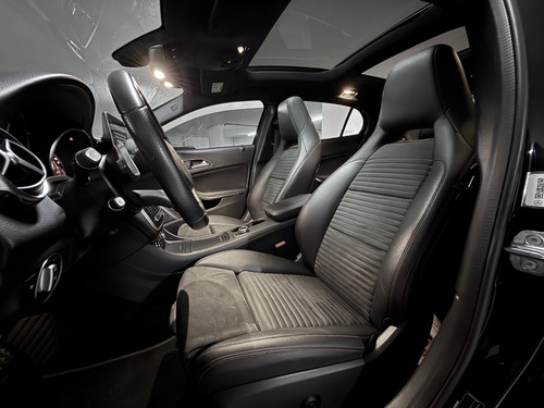 Mercedes-Benz Classe GLA 2.0 Sport Turbo 5p