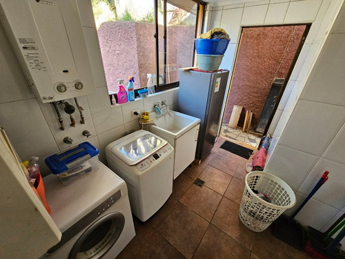 En Venta, Gran Propiedad En Lomas De San Andrés.