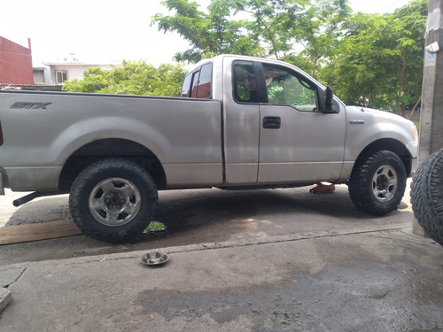 Ford F150 Automática 6 Cilindros