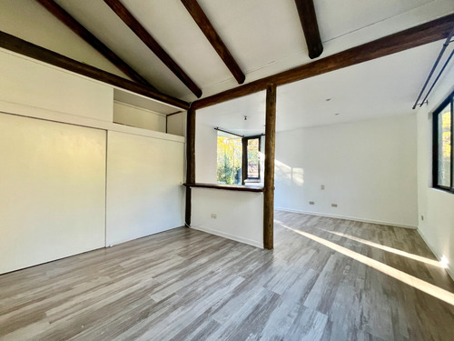 Cómoda Y Funcional Casa Con Excelente Conectividad