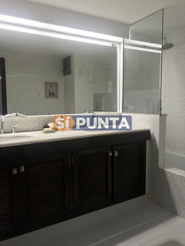Imagen 6 de 7 de Apartamento En Playa Brava Alquilar