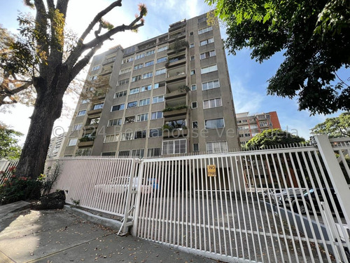 Apartamento En Venta En Los Palos Grandes Ca 24-19085 Yg