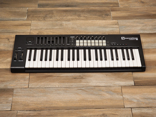 Controlador Midi Usb Novation Launchkey 49 Mk2 Negro (Usado)