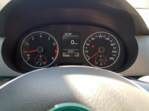 Imagem 10 de 11 de Volkswagen Fox 2017 1.6 Comfortline Total Flex 5p